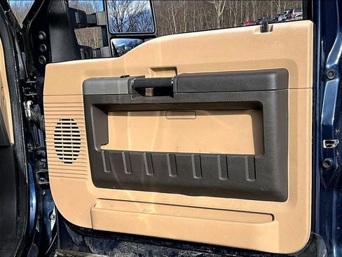 Used 2013 Ford F350 Lariat w/ Chrome Pkg image 23