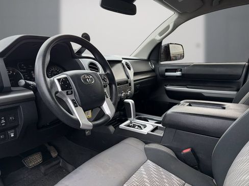 Used 2019 Toyota Tundra SR5 w/ SR5 Upgrade Package AWD/4WD image 14