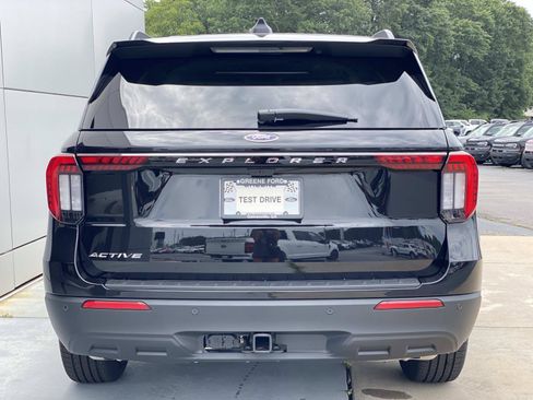 New 2026 Ford Explorer Active RWD image 5