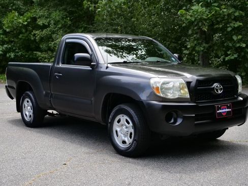 Used 2011 Toyota Tacoma 2WD Regular Cab image 4