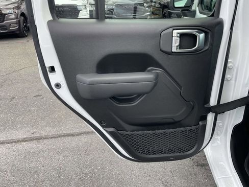 New 2026 Jeep Gladiator Sport image 20