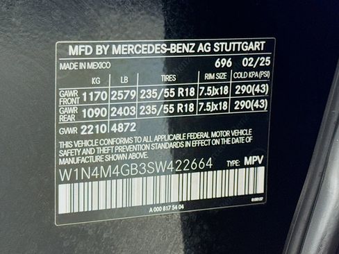 Certified 2025 Mercedes-Benz GLB 250 image 33