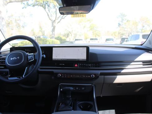 New 2026 Kia Carnival EX image 31