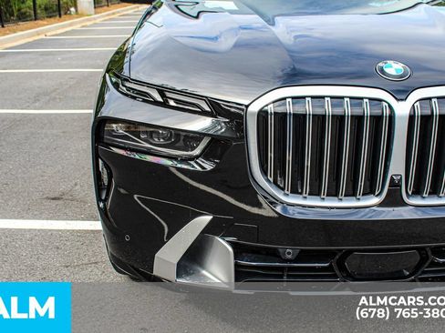 Used 2026 BMW X7 xDrive40i w/ Premium Package AWD/4WD image 12