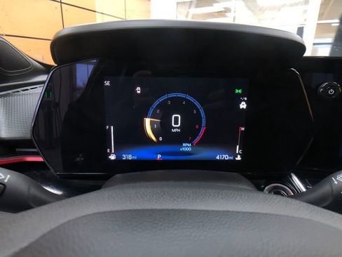 Used 2026 Chevrolet Trax RS w/ Sunroof Package image 14