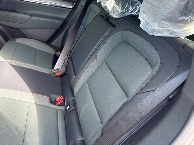 New 2027 GMC Terrain AT4 w/ Technology Package II AWD/4WD image 5