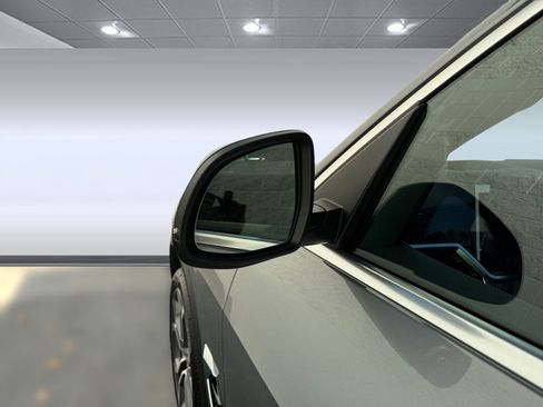 Used 2026 BMW X5 sDrive40i w/ Climate Comfort Package image 19