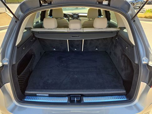 Used 2019 Mercedes-Benz GLC 350e 4MATIC image 12