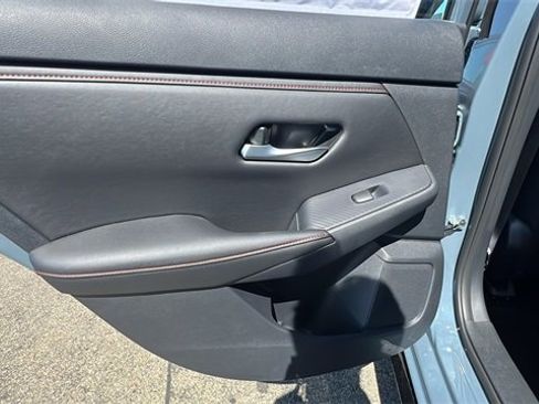 New 2025 Nissan Sentra SR w/ Midnight Edition image 14