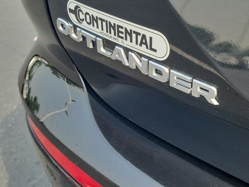 Used 2025 Mitsubishi Outlander SE AWD/4WD image 8