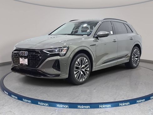 Used 2024 Audi Q8 e-tron Premium Plus w/ Premium Plus Package AWD/4WD image 1