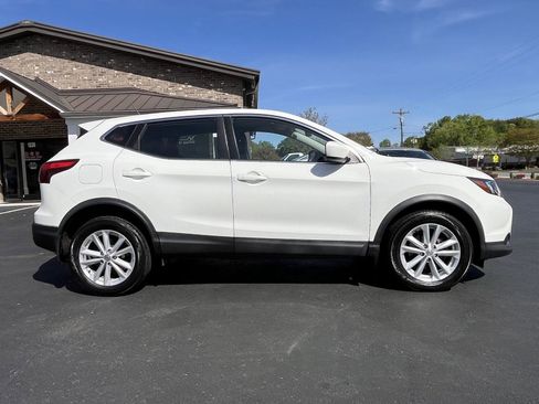 Used 2017 Nissan Rogue Sport S w/ S Appearance Package image 25
