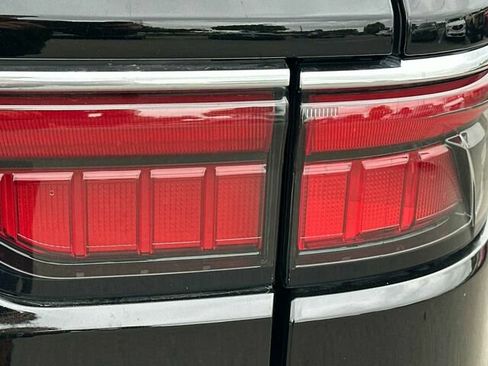Used 2023 Jeep Wagoneer Series III w/ Convenience Group I AWD/4WD image 36