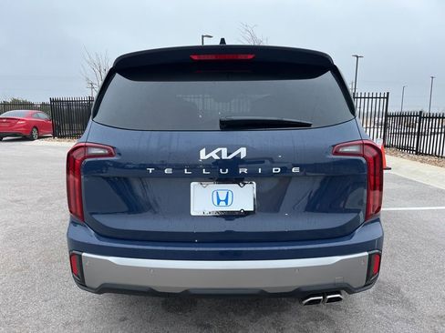 Used 2025 Kia Telluride S image 5
