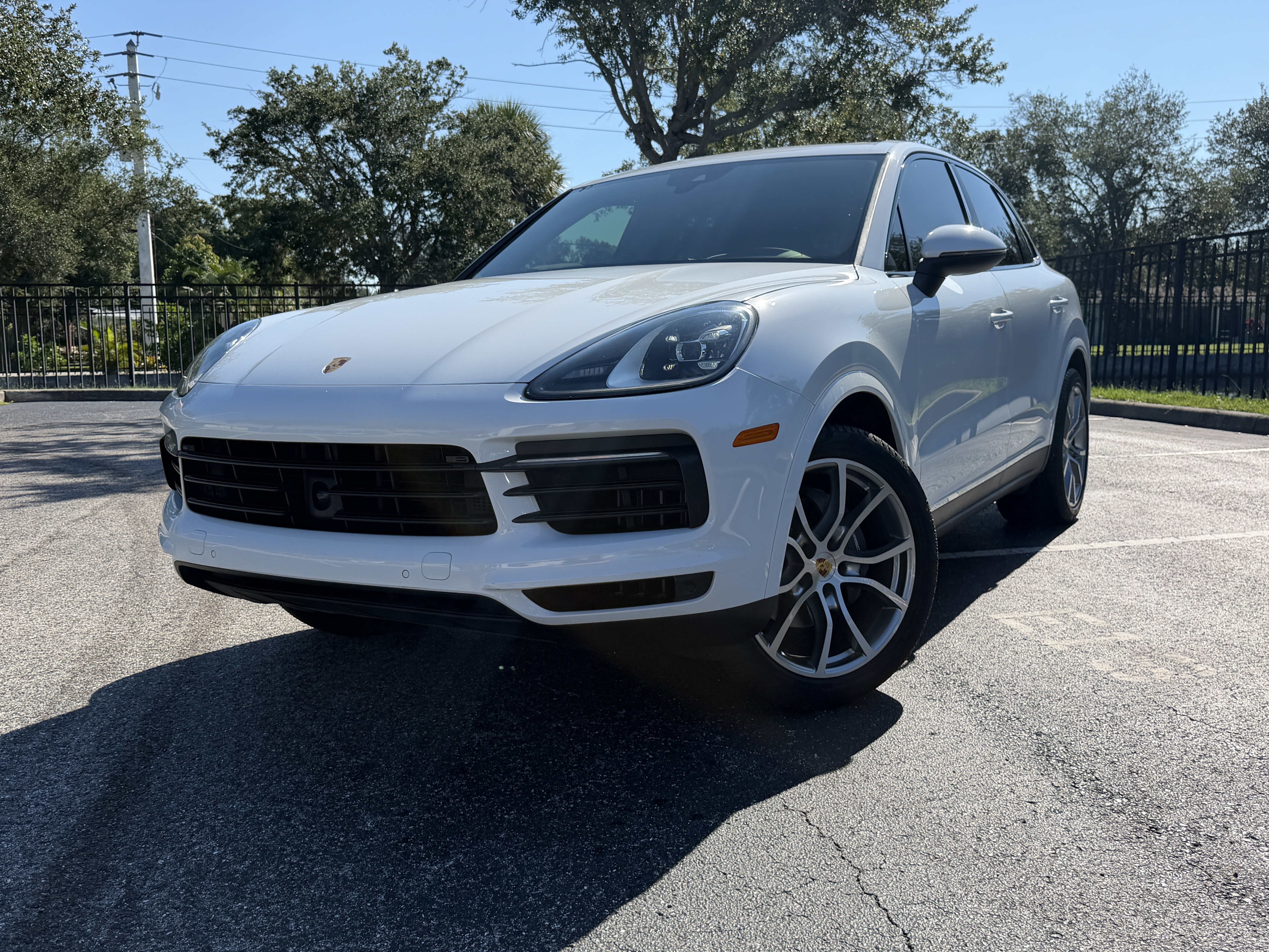 Used 2019 Porsche Cayenne AWD/4WD image 1