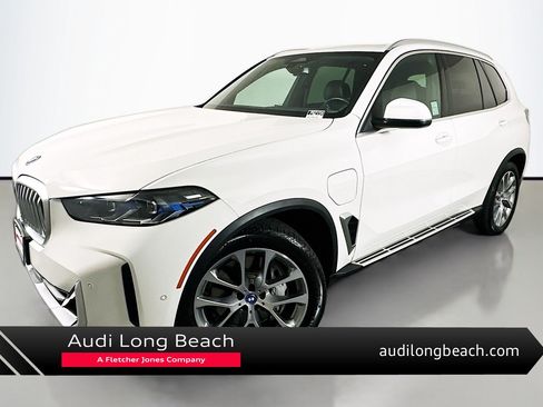 Used 2025 BMW X5 xDrive50e AWD/4WD image 1