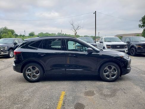 Used 2023 Ford Escape ST-Line w/ Tech Pack #1 FWD image 3