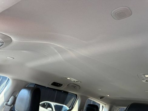 Used 2024 Chrysler Pacifica Touring-L FWD image 36