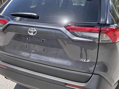 Used 2025 Toyota RAV4 XLE FWD image 5