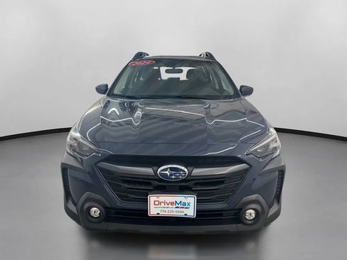 Used 2024 Subaru Outback AWD/4WD image 2