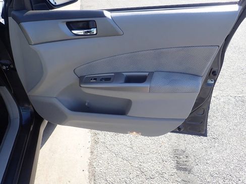 Used 2010 Subaru Forester 2.5X Premium image 27