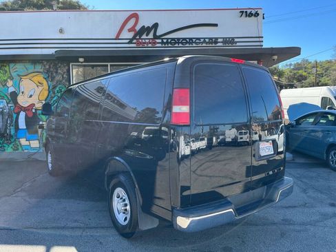 Used 2015 Chevrolet Express 2500 RWD image 7