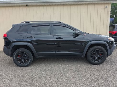 Used 2015 Jeep Cherokee Trailhawk AWD/4WD image 3