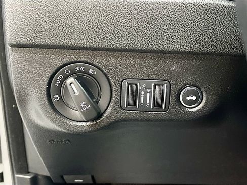 Used 2023 Dodge Charger SXT w/ Blacktop Package AWD/4WD image 10