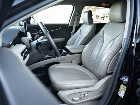 Used 2021 Lincoln Nautilus Reserve image 21