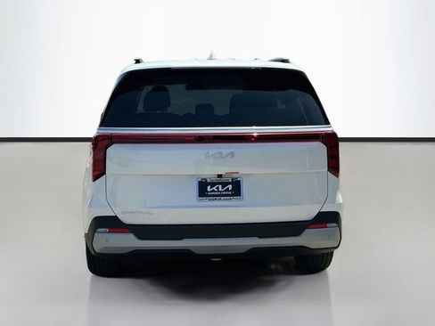 New 2026 Kia Carnival EX FWD image 6