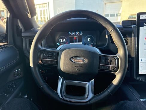 Used 2022 Ford Expedition Max Platinum image 16