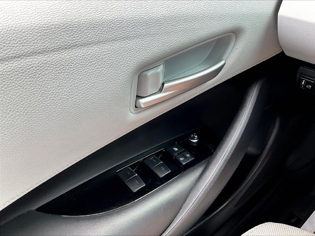 Used 2019 Toyota Corolla SE w/ SE Option Package FWD image 17