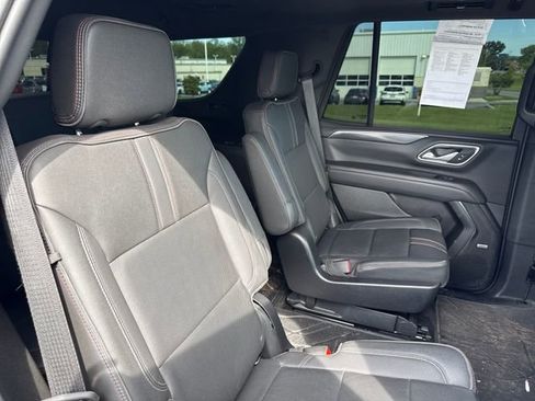 Used 2022 Chevrolet Tahoe RST w/ Luxury Package AWD/4WD image 14