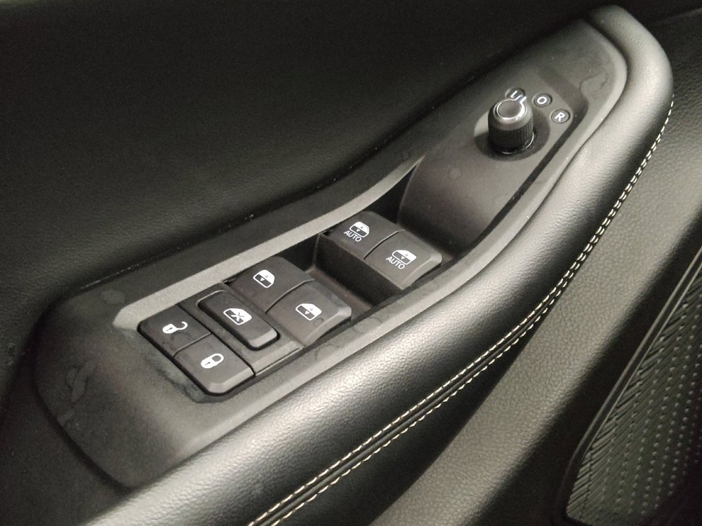 Used 2023 Jeep Grand Cherokee Altitude AWD/4WD image 27