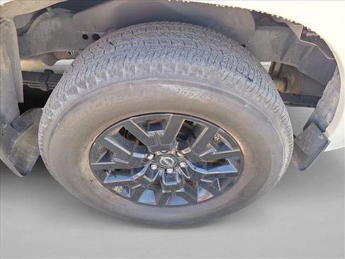 Used 2023 Nissan Frontier SV w/ Midnight Edition Package image 10
