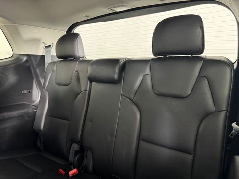 Used 2025 Kia Telluride S FWD image 31