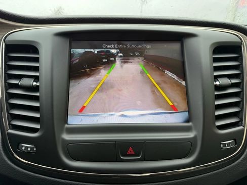 Used 2015 Chrysler 200 C w/ Navigation & Sound Group I image 17