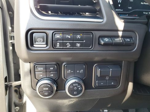 Used 2023 GMC Yukon AT4 w/ AT4 Premium Plus Package AWD/4WD image 29