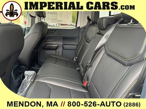 New 2025 Ford Maverick Lobo image 18