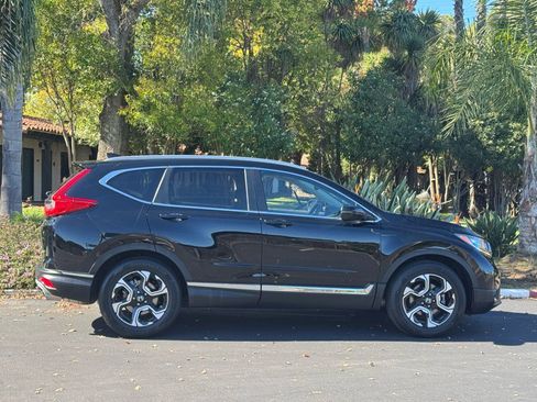 Used 2018 Honda CR-V Touring image 5