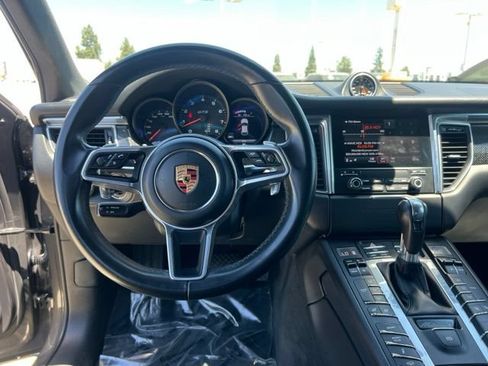Used 2018 Porsche Macan GTS AWD/4WD image 12