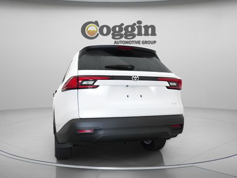 New 2026 Toyota Grand Highlander FWD image 12