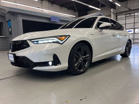 Used 2023 Acura Integra A-Spec image 3