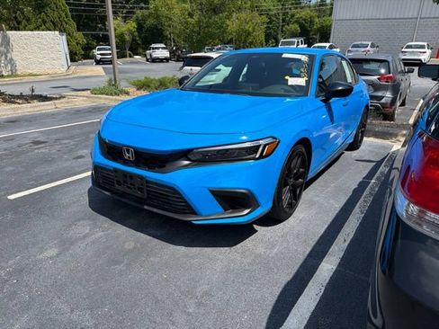 Used 2023 Honda Civic Sport image 1
