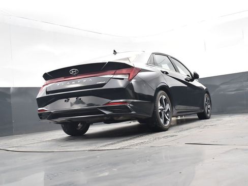 Used 2022 Hyundai Elantra Limited image 27