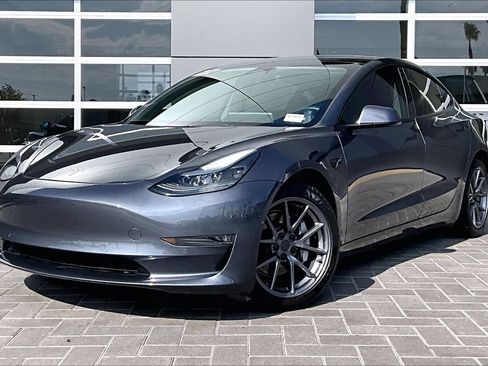 Used 2022 Tesla Model 3 Long Range AWD/4WD image 1