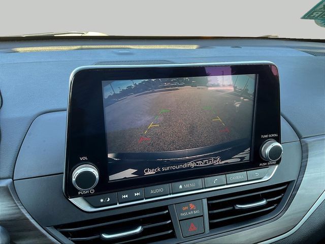 Used 2025 Nissan Altima 2.5 SV FWD image 16