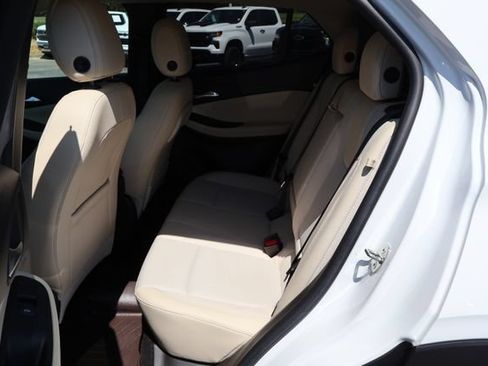 Used 2022 Buick Encore GX Select FWD image 18