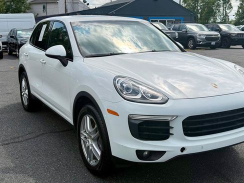 Used 2016 Porsche Cayenne AWD/4WD image 4