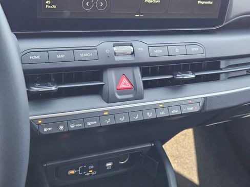 New 2026 Kia K4 FWD image 17
